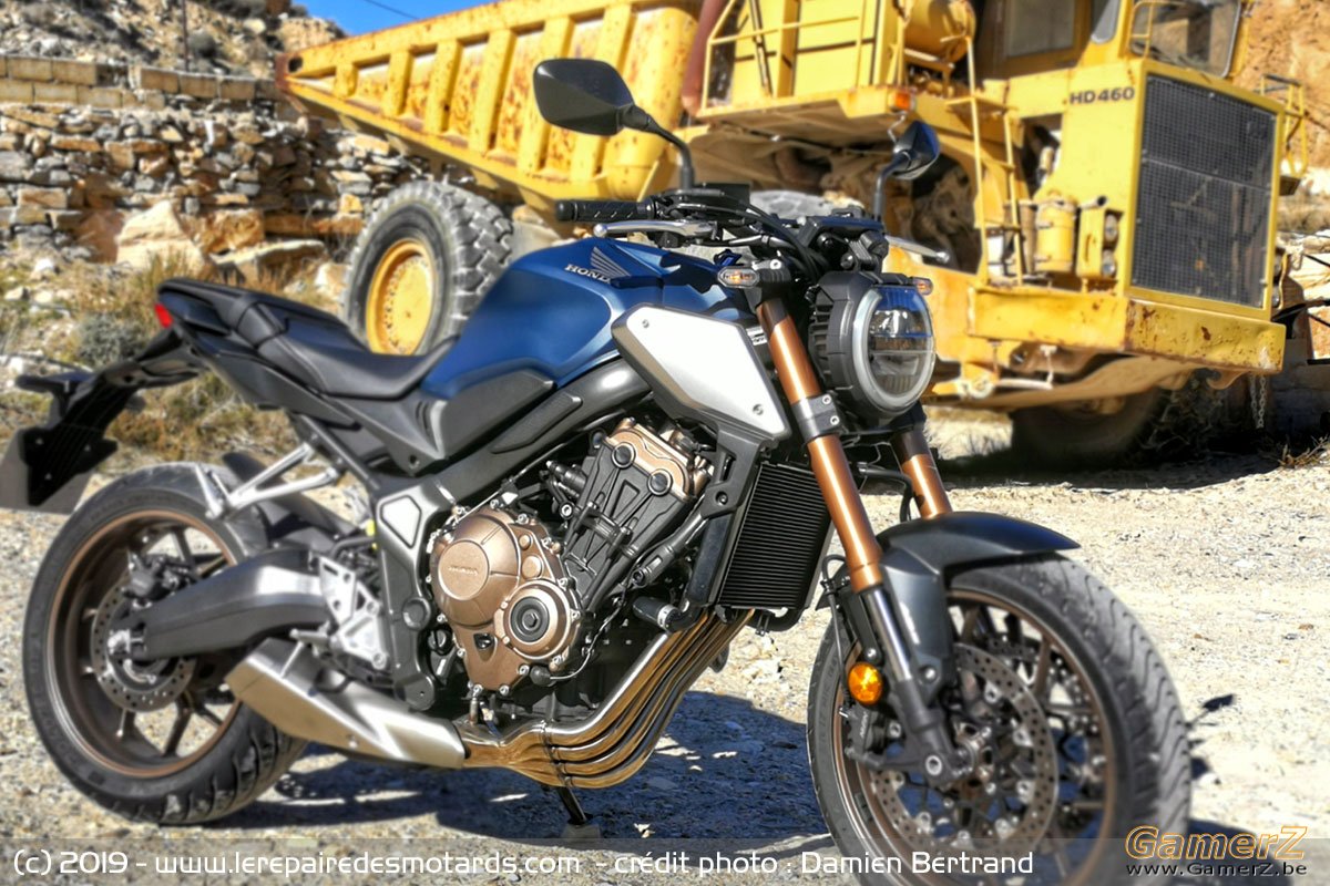 honda-cb650r-bleu_hd.jpg