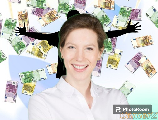 money-Photoroom.jpg